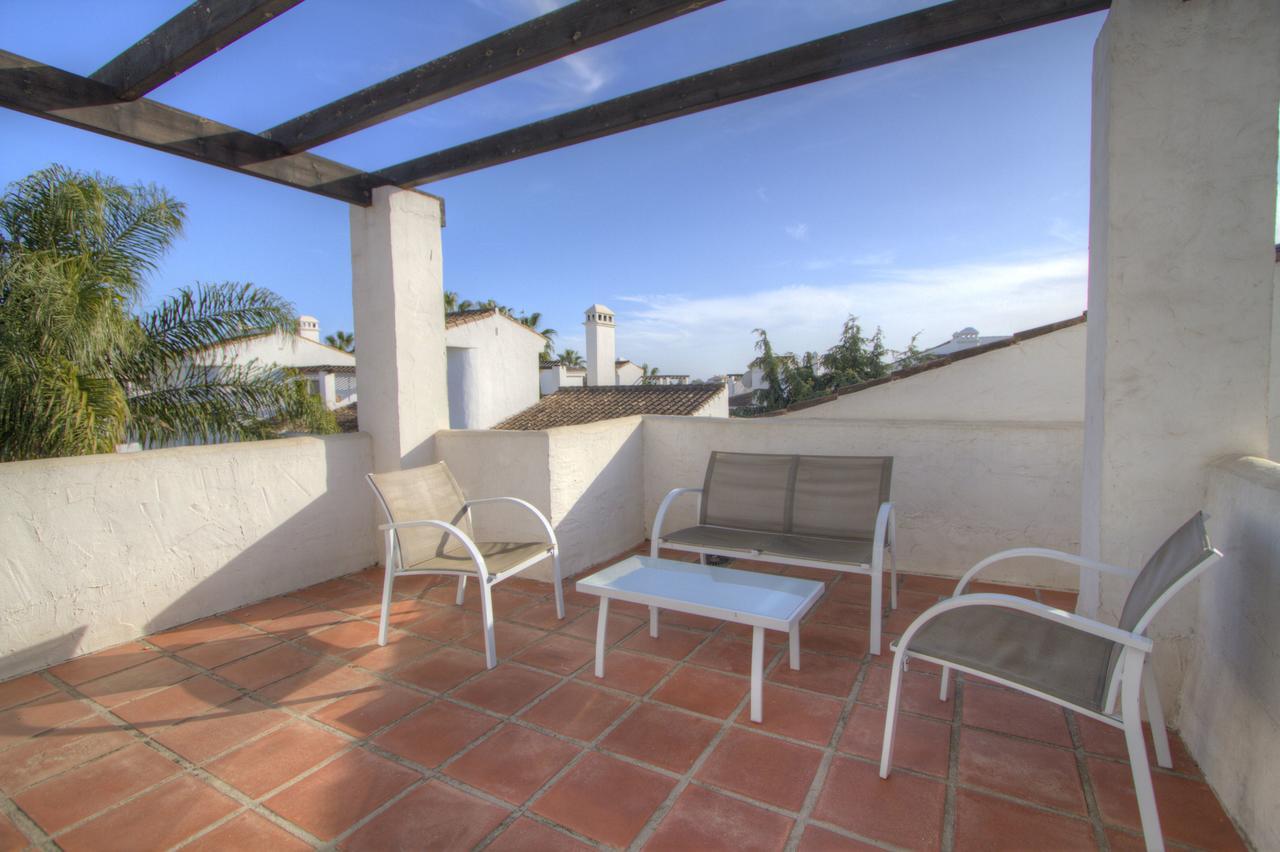 Apartemen Naranjos *