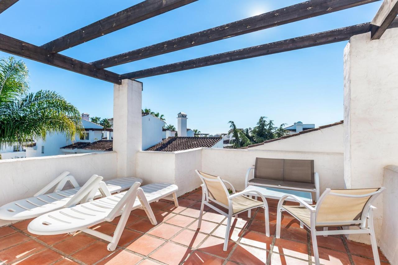 Apartemen Naranjos *